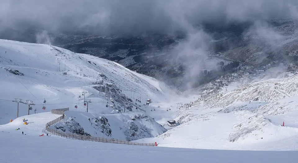 Pistas y remontes de Sierra Nevada, Granada.